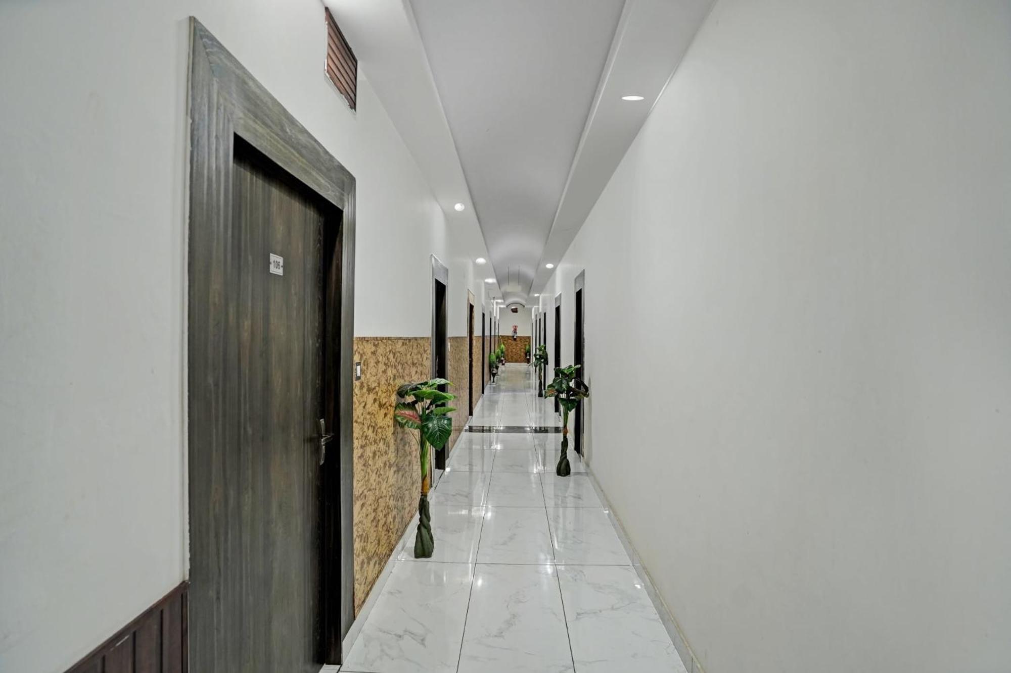 Collection O Rajvanshi Paradise Ґурґаон Екстер'єр фото